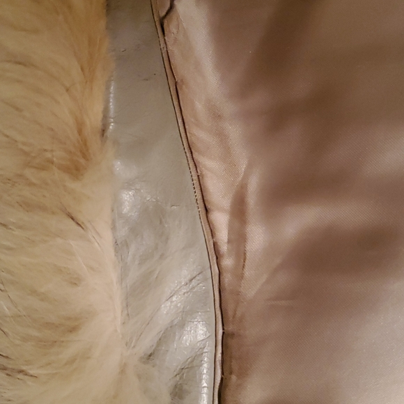 Fox Fur Saga Vest - Picture 14 of 16